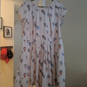 Daytime dress with hot-air balloon pattern